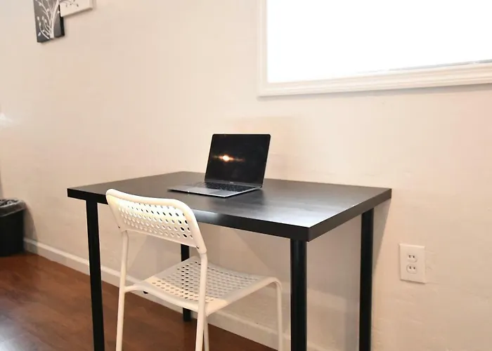 Private Unit / Private Bathroom Near Bart & Sf