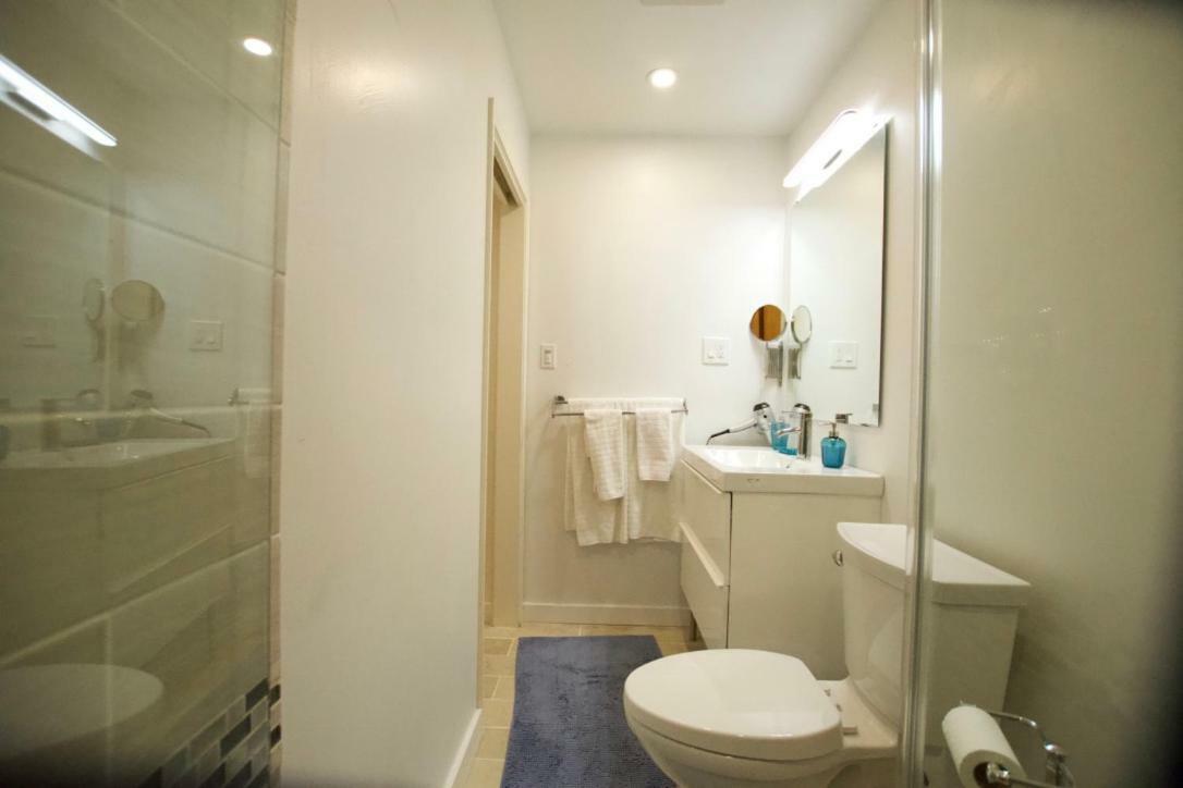 Private Unit / Private Bathroom Near Bart & Sf Hébergement de vacances Daly City